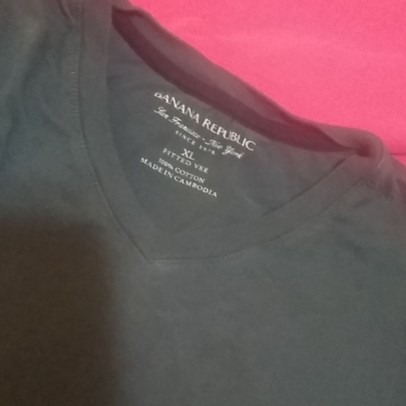 Men's v neck XL fitted banana republic t-shirt - Picture 2 of 2